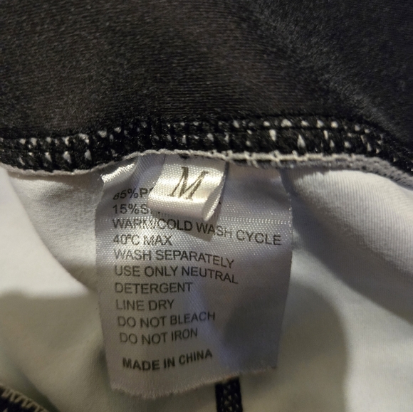 Gordon Gartrale Black Leggings - Picture 3 of 3